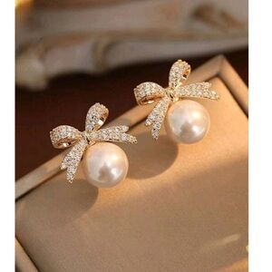 Anthropologie Kari Pearl and Bow Gold Rhinestone Classy Earrings